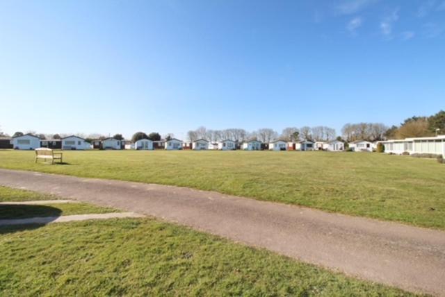 Two Hoots Chalet Mundesley Bagian luar foto